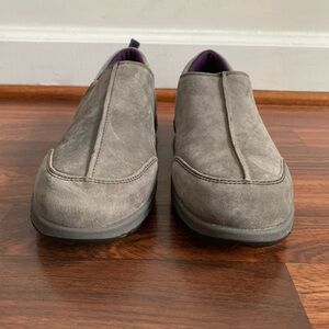 Duluth Trading Loafers Shoes Gray Suede Slip On Womens 9 M EUC